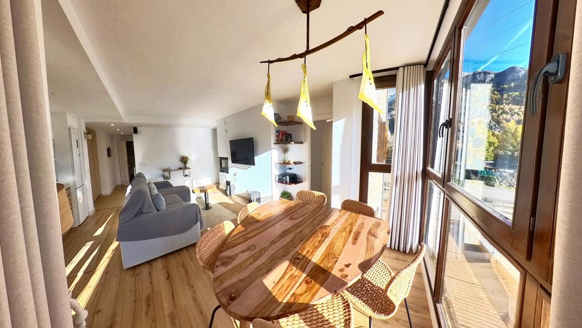 Hadar Deluxe - Tucasaenlospirineos Escarrilla Exteriör bild